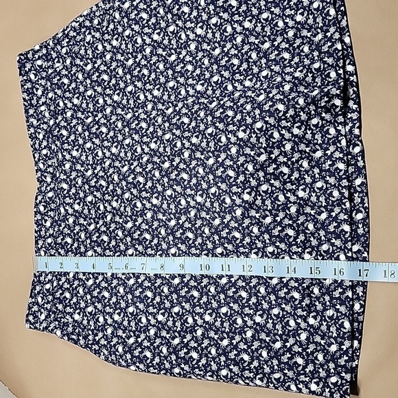 Dockers, Size 4P, Every Day Skooter Skort, Blue with White Fish & Crab Pattern - Picture 6 of 10